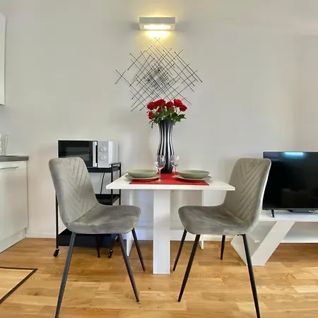 公寓 Albani Life, Stile & Comfort In Soluzione Silenziosa E Indipendente, Comoda Per Stadio San Siro, Rho Fiera E Life *