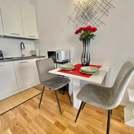 公寓 Albani Life, Stile & Comfort In Soluzione Silenziosa E Indipendente, Comoda Per Stadio San Siro, Rho Fiera E Life